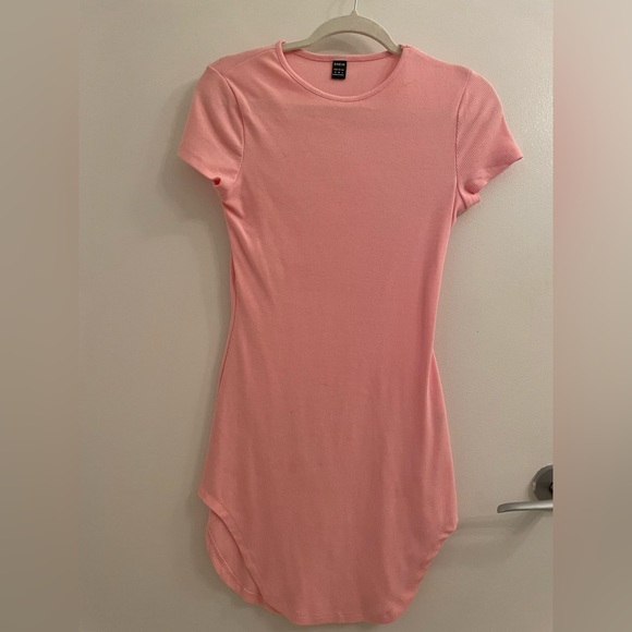 Pink Dress - Picture 4 of 7